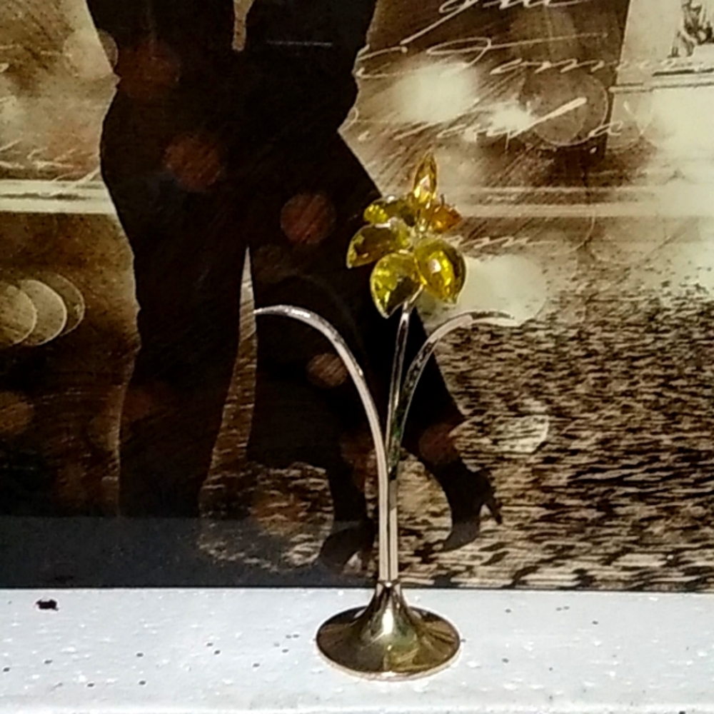 GODINGER tulip figurine.